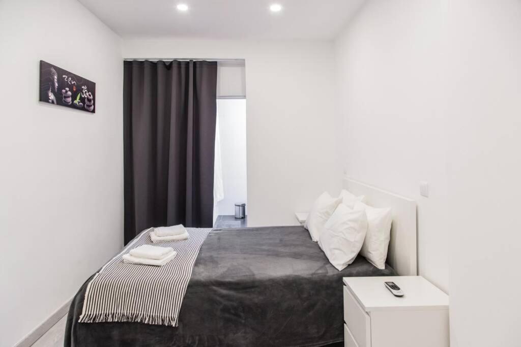 פארו Remodeled Apartment In The City Center. מראה חיצוני תמונה